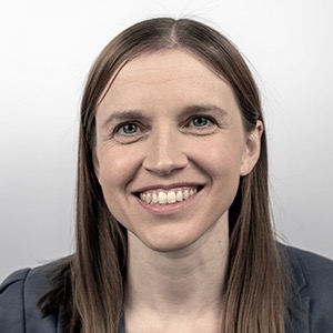 Professor Kelly Jakubowski